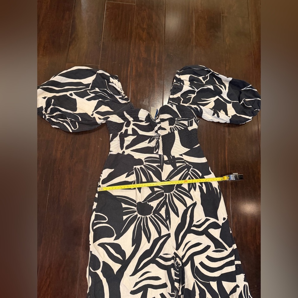 Farm Rio x Anthropologie Puff-Sleeve
Printed Linen Jumpsuit - Picture 15 of 15